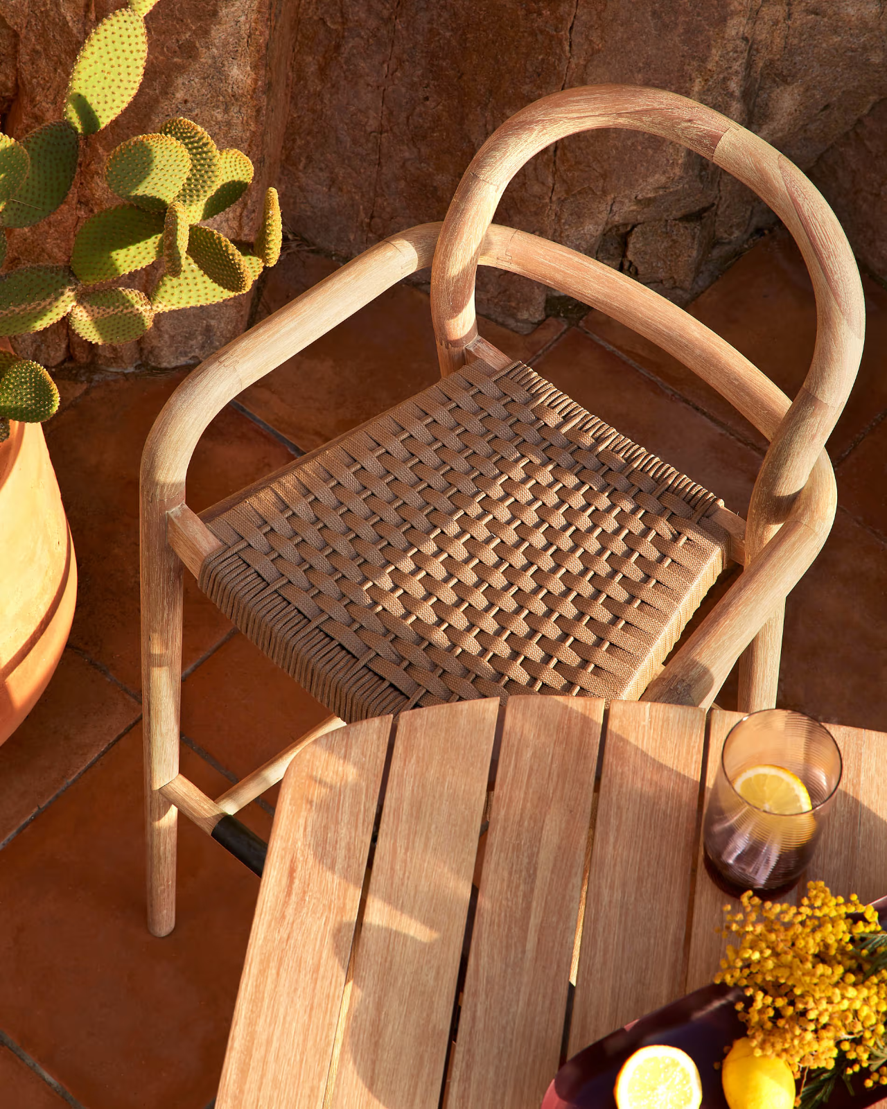 Kave Home Sheryl stool made from solid eucalyptus and beige cord - seat h: 79 cm