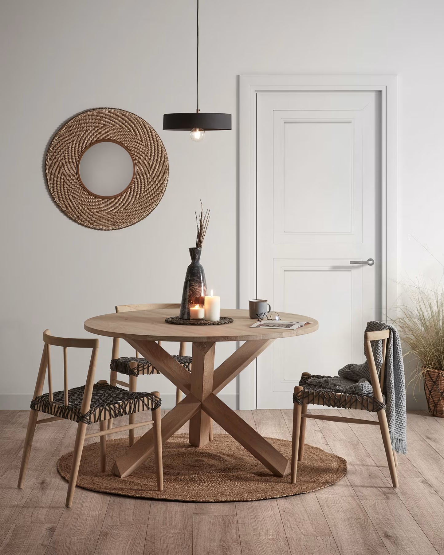 Kave Home Lotus Wood Table in Solid Oak, Ø 120 cm