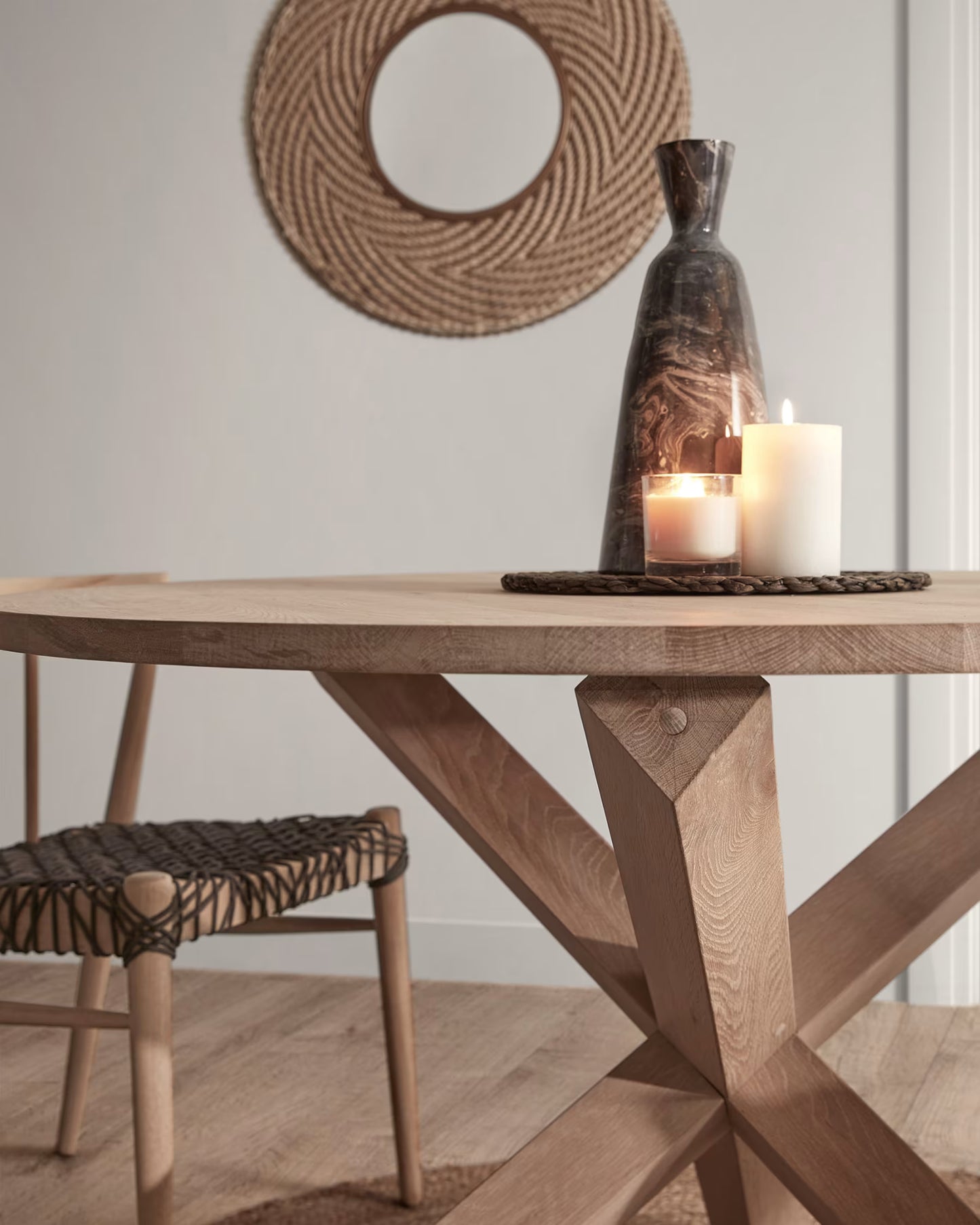 Kave Home Lotus Wood Table in Solid Oak, Ø 120 cm