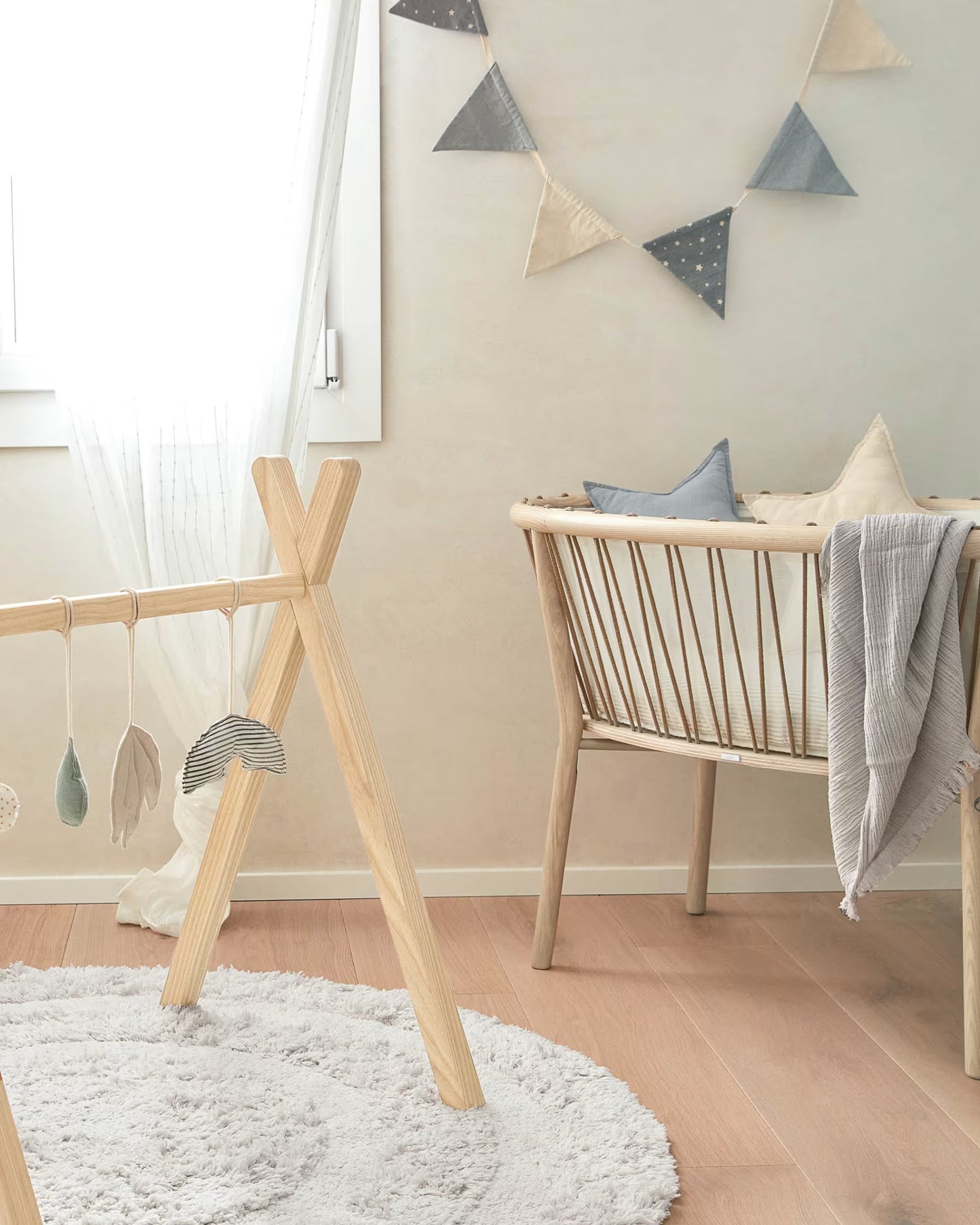 Kave Home Leonela Ash Wood Bassinet 97 x 62 cm FSC 100%