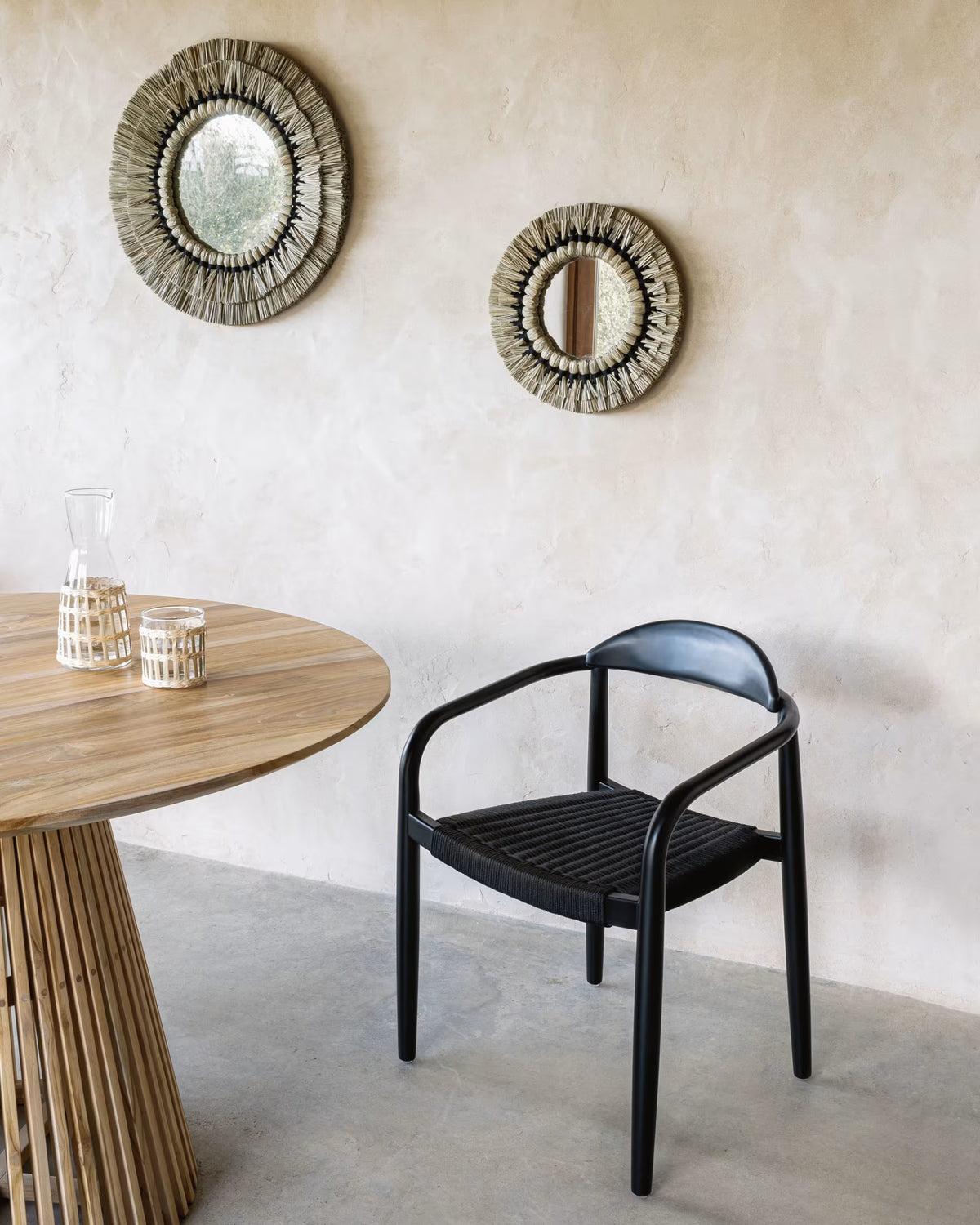 Kave Home Nina Stackable Chair in Solid Acacia Wood with Black Finish and Black Rope Seat FSC 100%