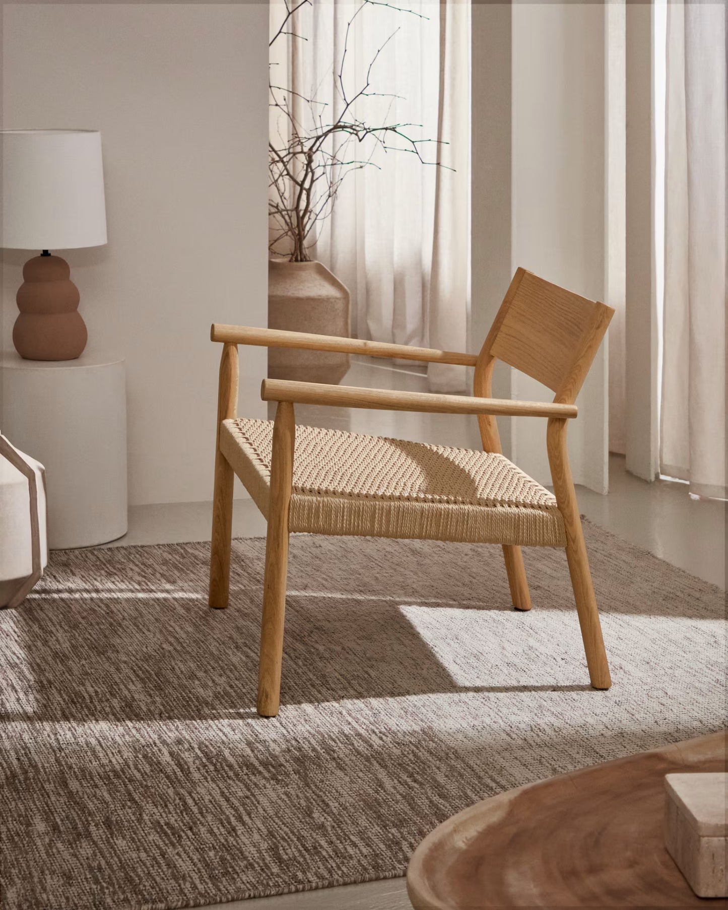Kave Home Yalia Armchair in Solid Oak Wood with Natural Finish and Paper Rope Seat FSC Mix Credit