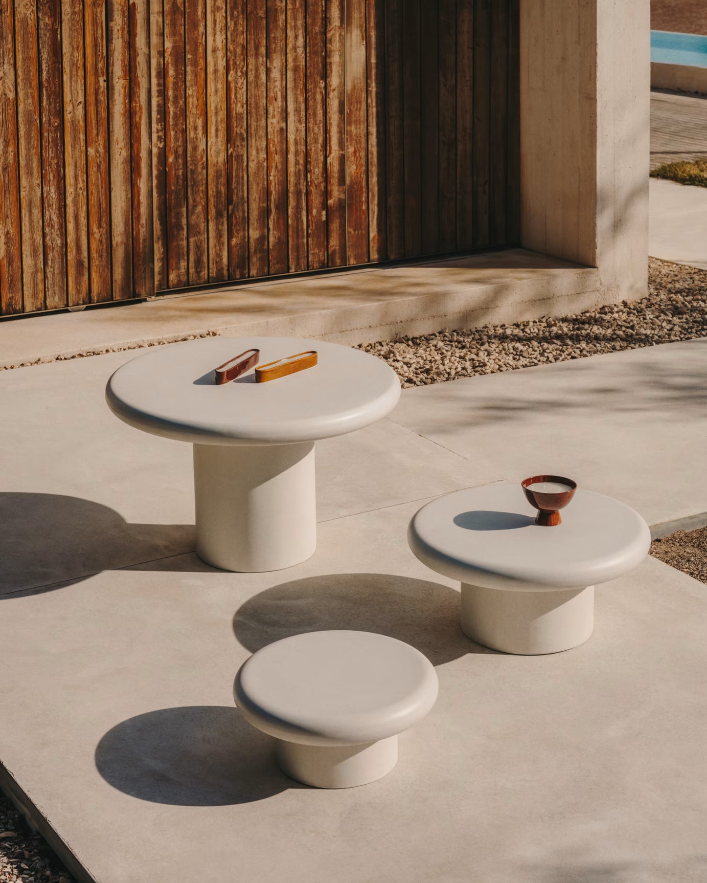 Kave Home Addaia Round Table made of White Cement Ø120 cm