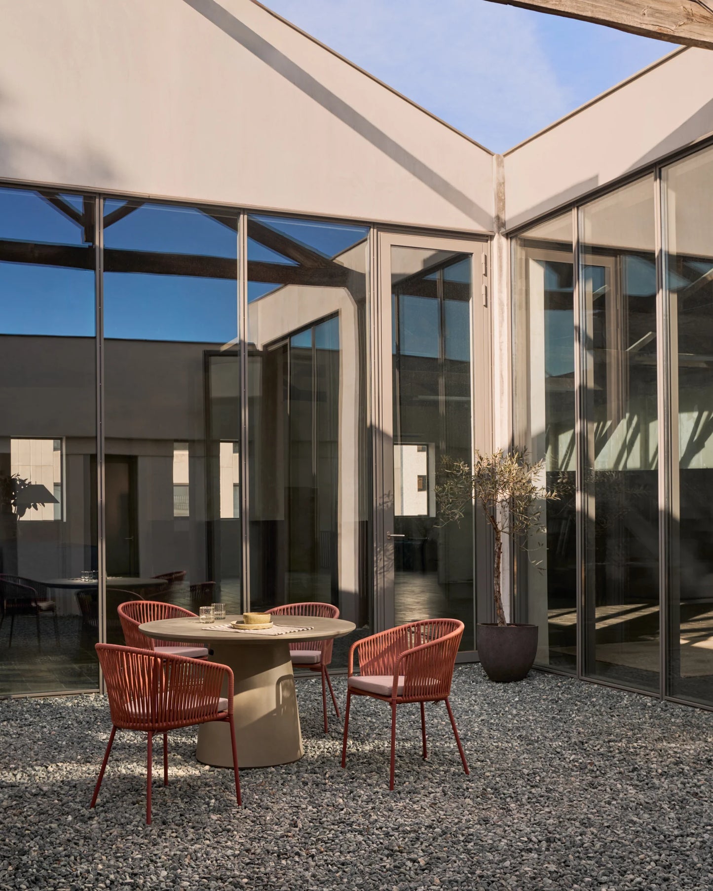 Kave Home Itai Outdoor Round Cement Table, Ø 120 cm