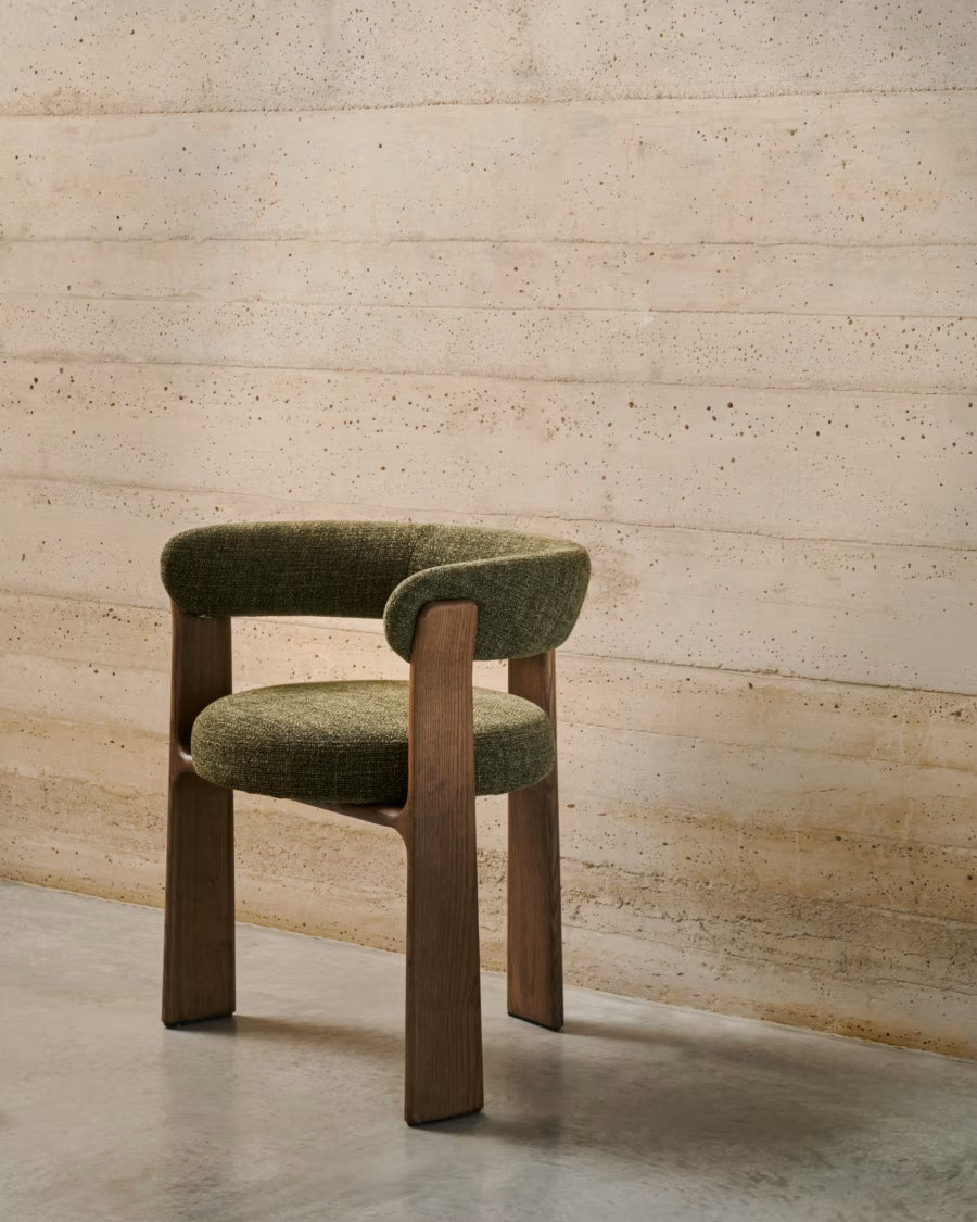 Kave Home Granite Fire-Retardant Chair (3 legs) in Green Chenille and Solid Ash Wood with Walnut-Coloured Finish FSC 100%