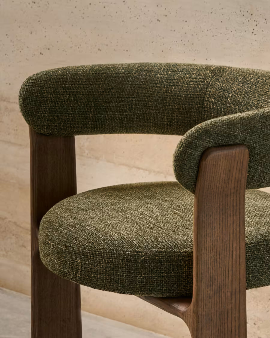 Kave Home Granite Fire-Retardant Chair (3 legs) in Green Chenille and Solid Ash Wood with Walnut-Coloured Finish FSC 100%