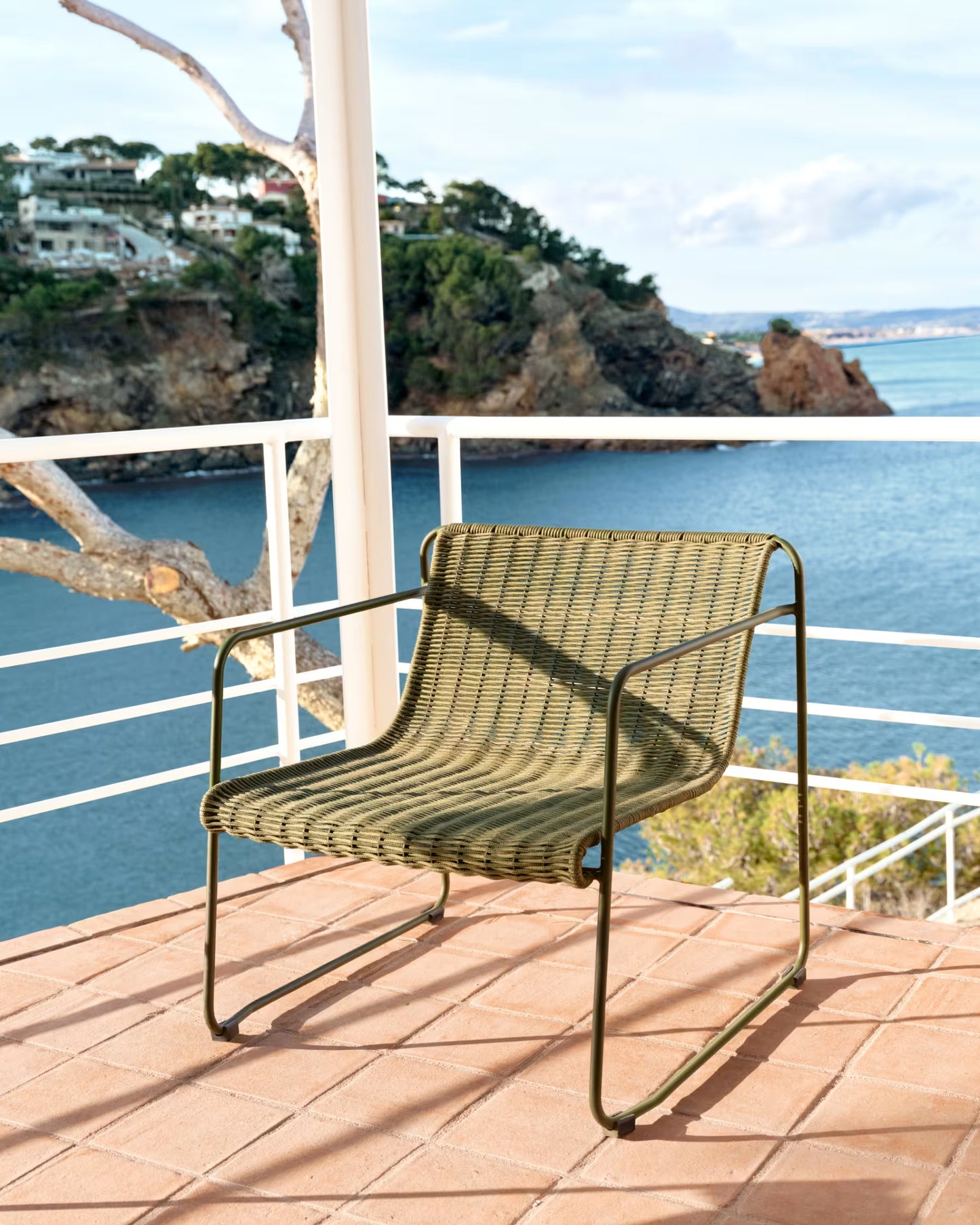 Kave Home Maurina Stackable Armchair in Green Galvanised Steel and Green Rope Cord