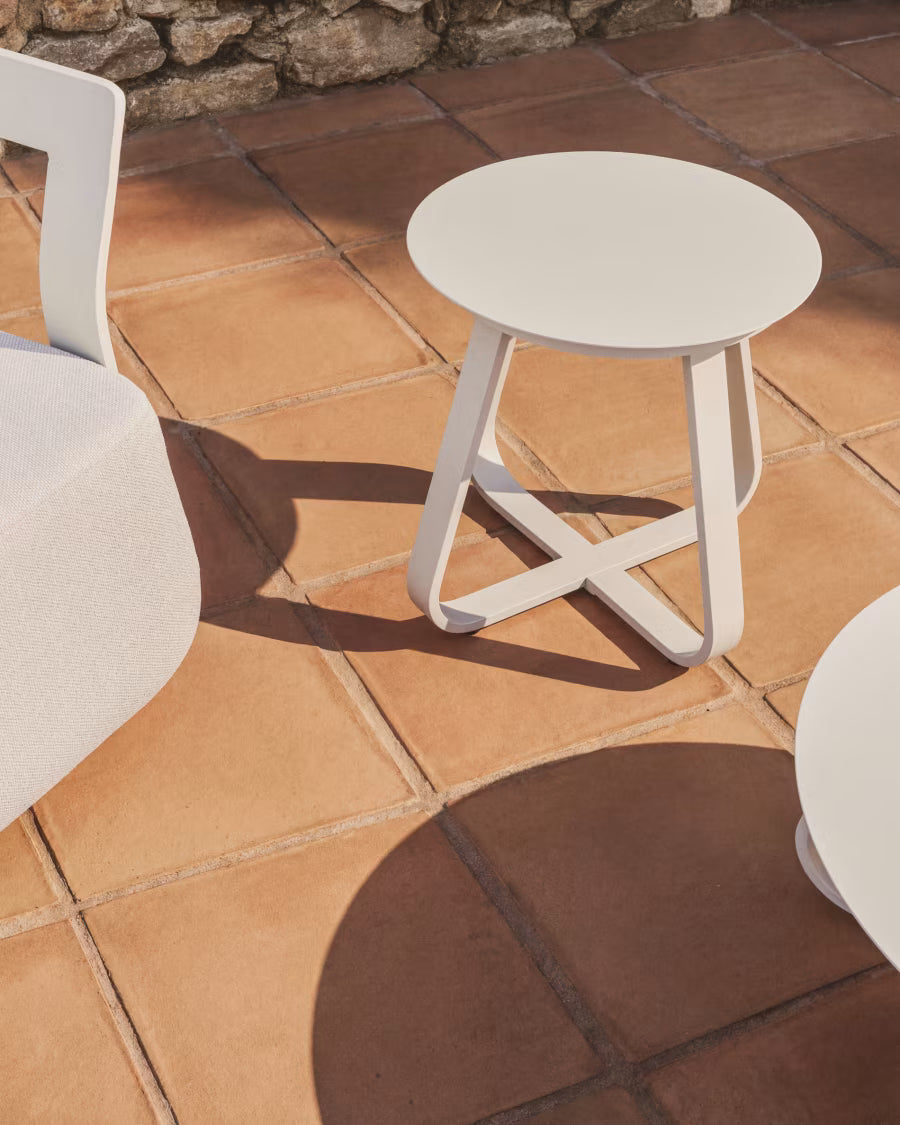 Kave Home Tamaris Ecru Aluminium Outdoor Side Table Ø48cm