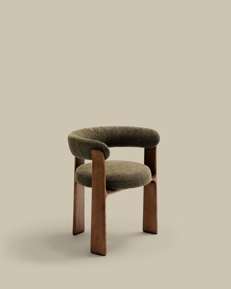 Kave Home Granite Fire-Retardant Chair (3 legs) in Green Chenille and Solid Ash Wood with Walnut-Coloured Finish FSC 100%