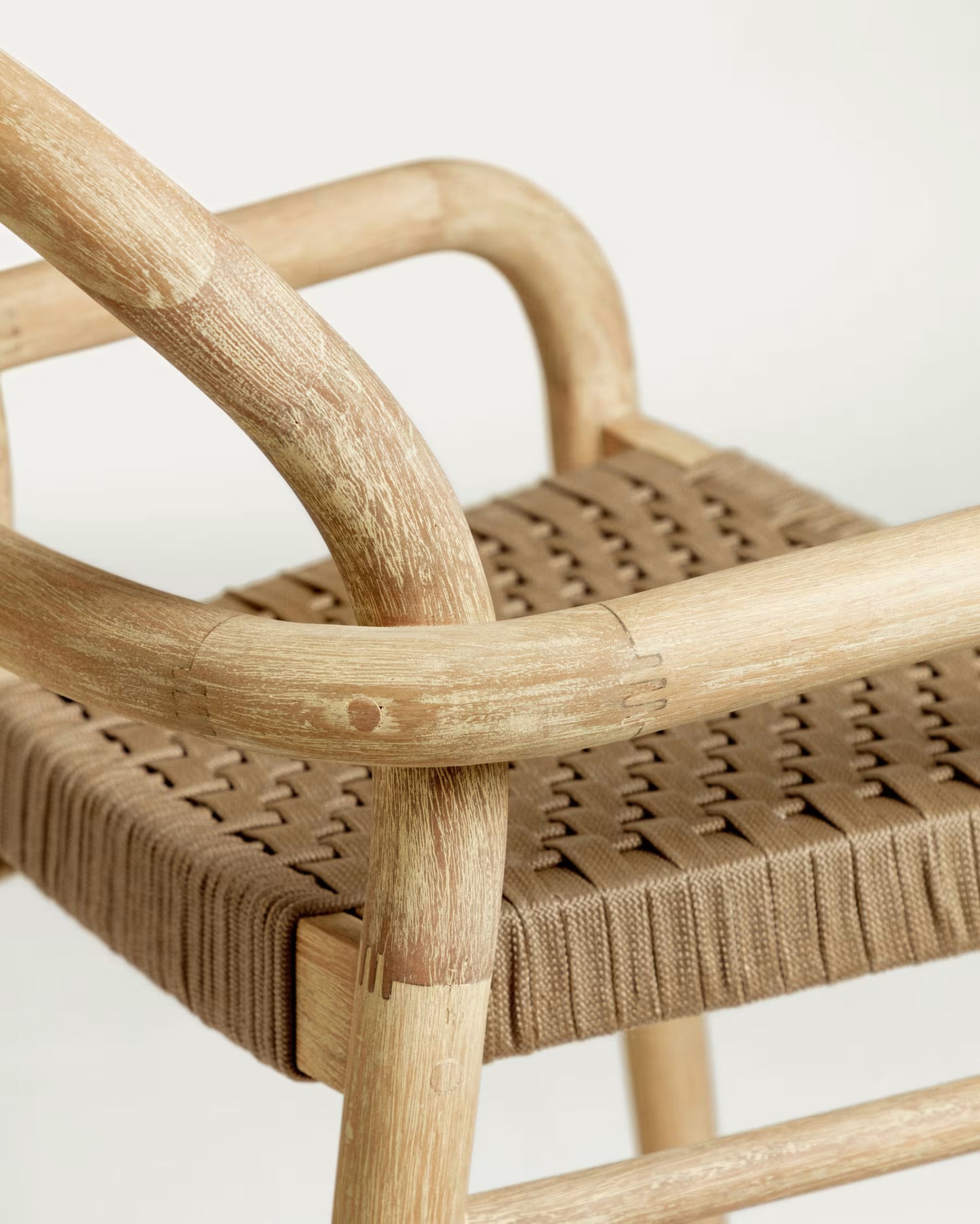 Kave Home Sheryl Stool Made from Solid Eucalyptus and Beige Cord 79 cm FSC 100%