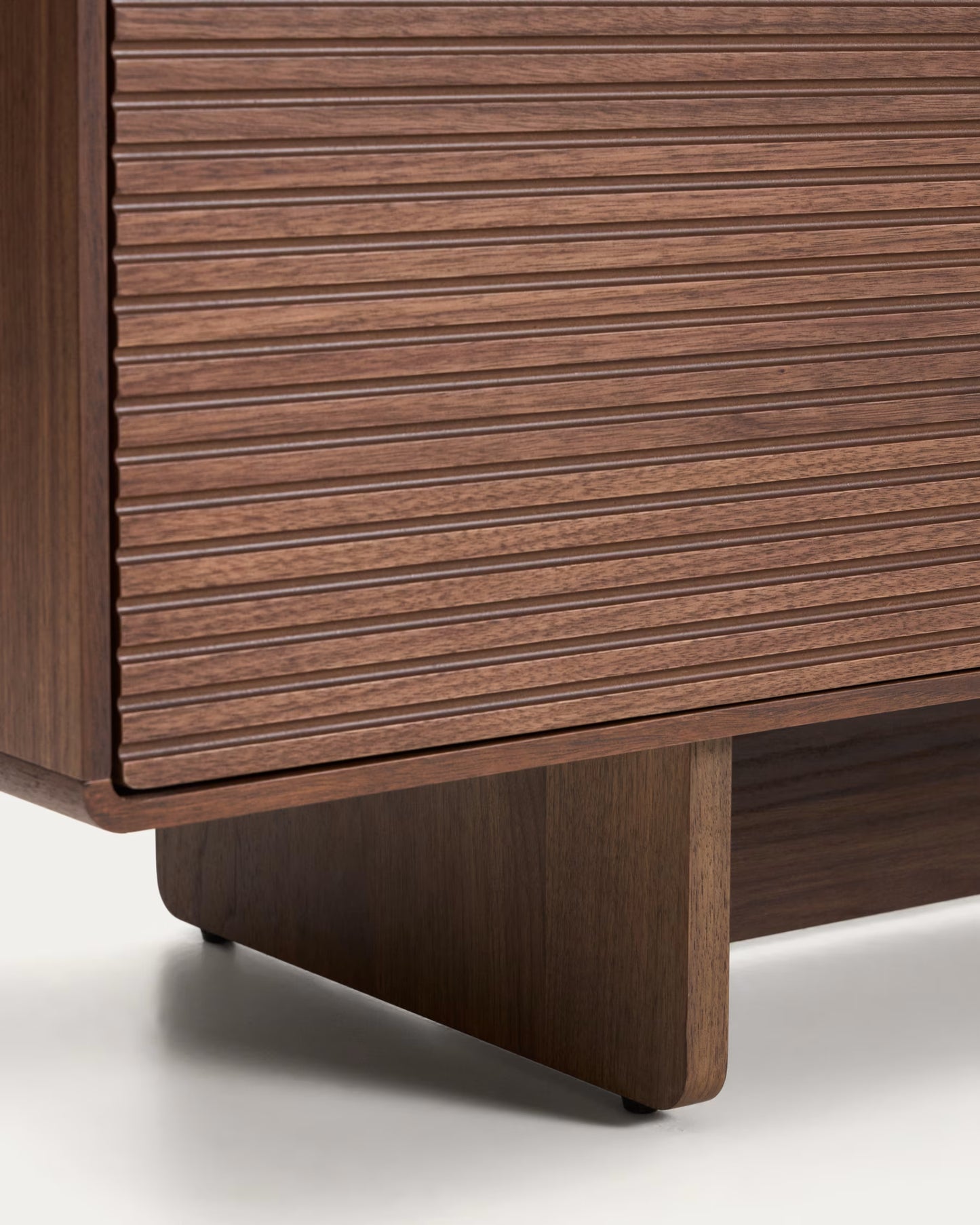 Kave Home Norlen 4-Door TV Stand in Walnut Veneer FSC Mix Credit 200 x 46 cm