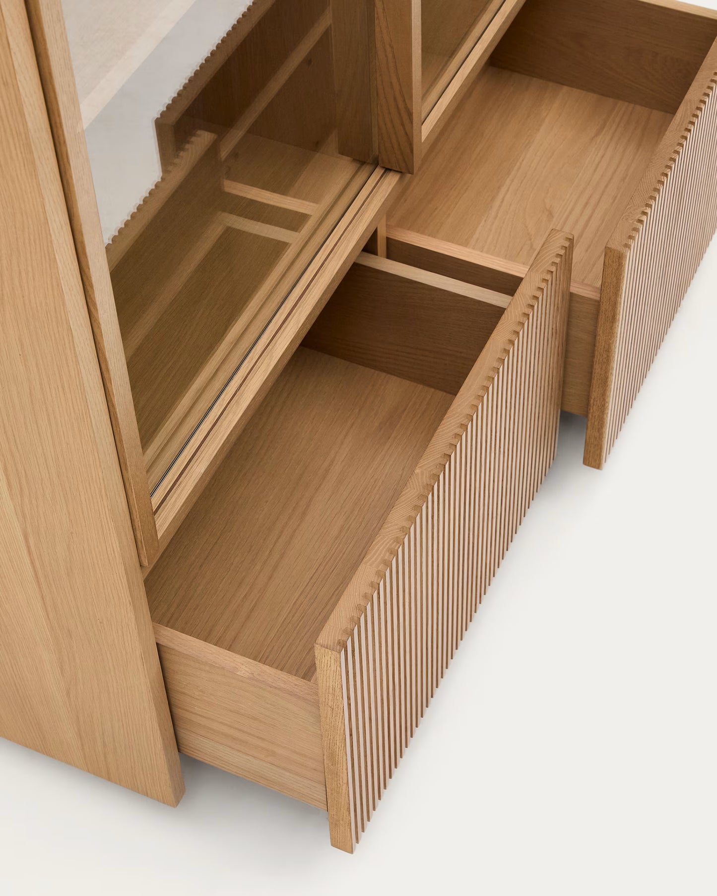 Kave Home Helvine Display Cabinet 4 Doors 2 Drawers Oak Veneer and Tempered Glass 100 x 174 cm FSC 100%