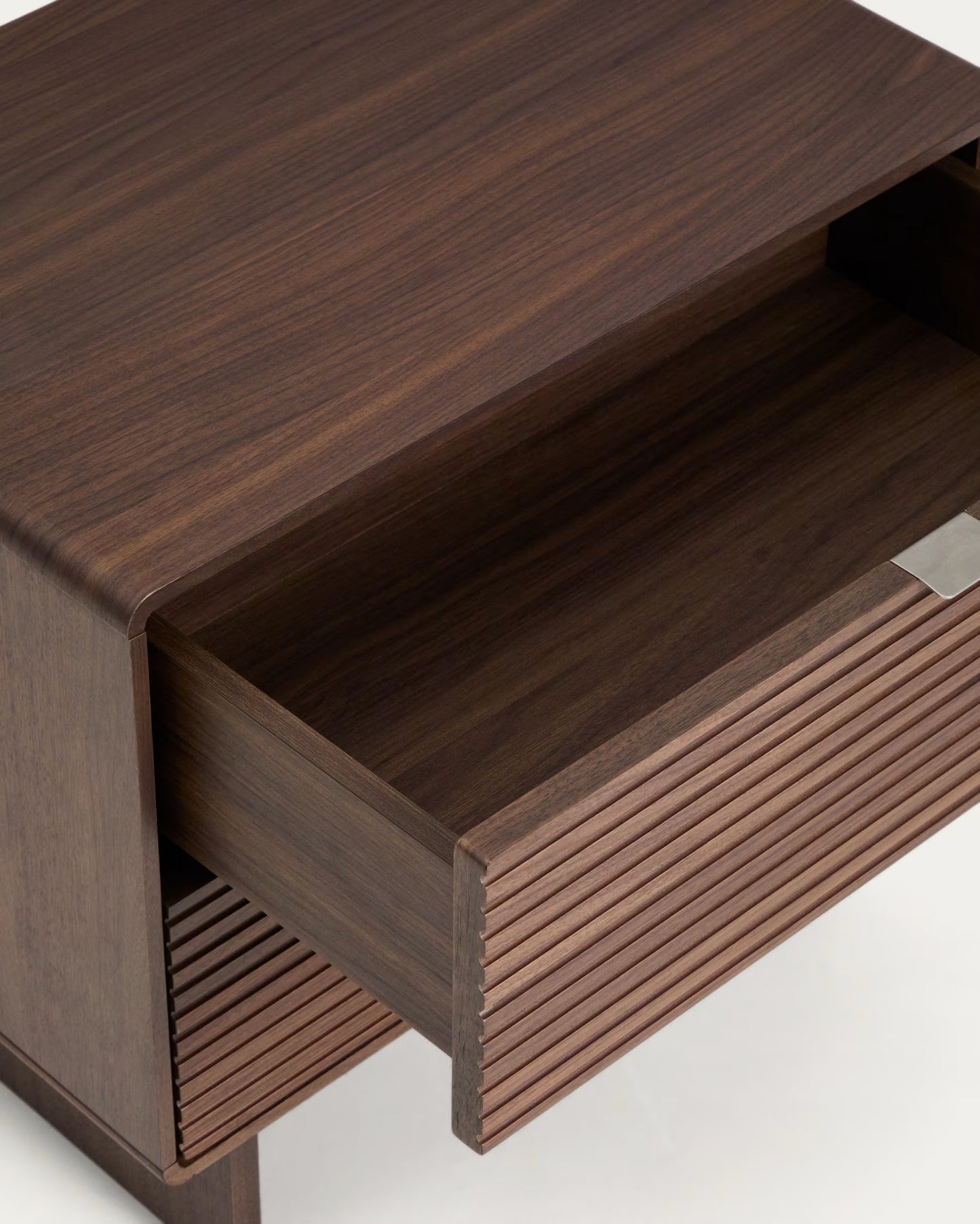 Kave Home Norlen 2-Drawer Bedside Table in Walnut Veneer FSC Mix Credit 60 x 52 cm