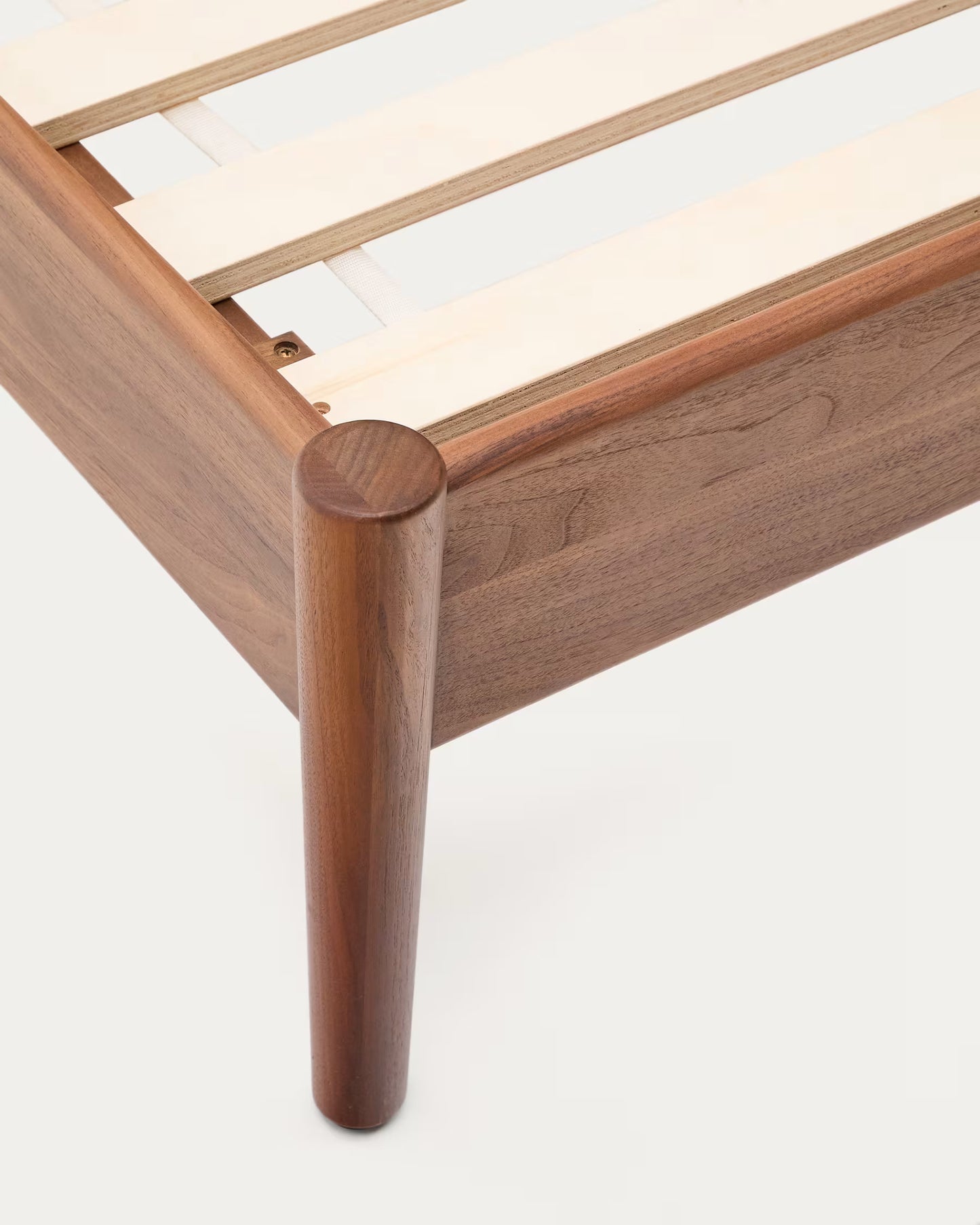 Kave Home Elan Bed in Veneer and Solid Walnut Wood with Cord Mattress 180 x 200 cm FSC Mix Credit