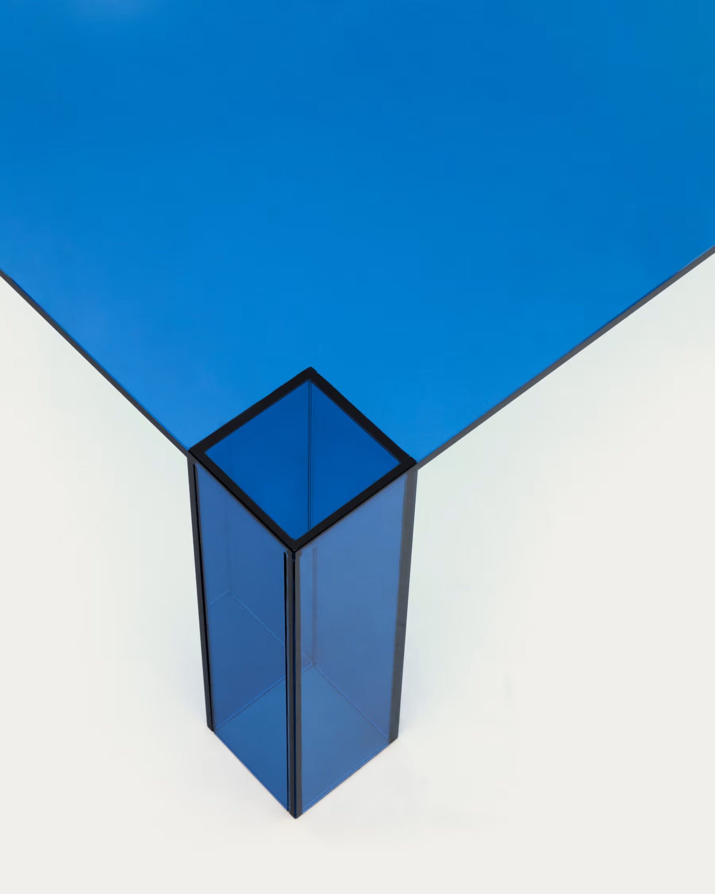 Kave Home Adularia Blue, Tempered-Glass Side Table, 85 x 85 cm